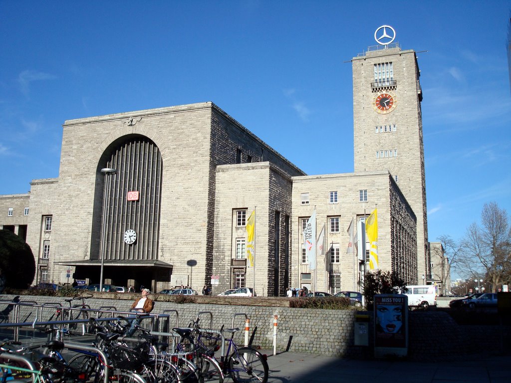 Stuttgarter Hauptbahnhof by Vheissu