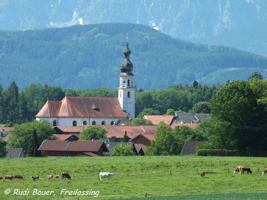 Saaldorfer Kirche stark gezoomt by Rudi Bauer, Freilassing