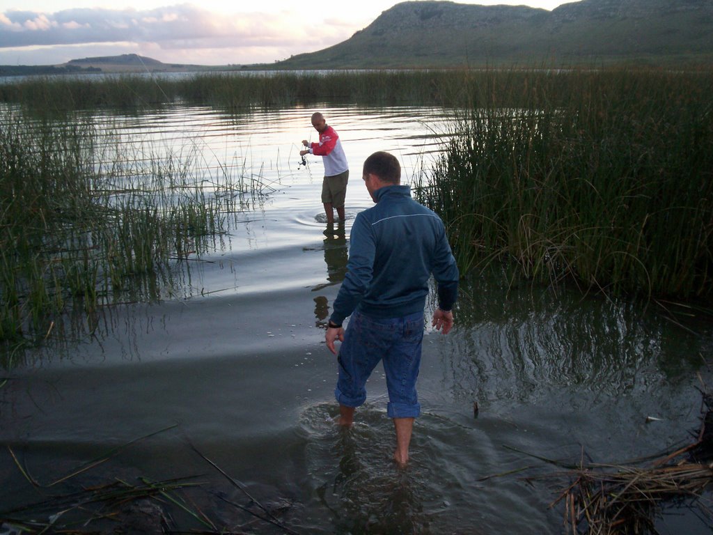 ¿Pescadores? by Hector Bonecco