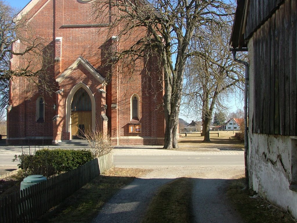 Kirche in Backsteingotik by Richard Mayer