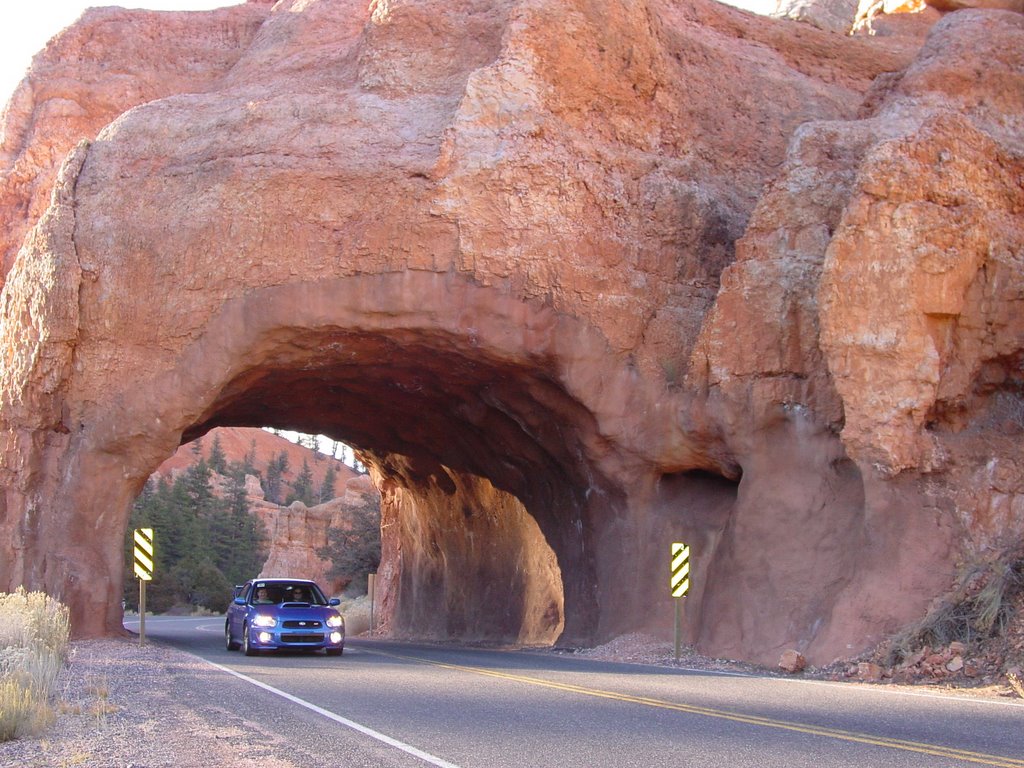 Bryce Canyon arch with Subaru, Far Horizon Road Rally by car zero