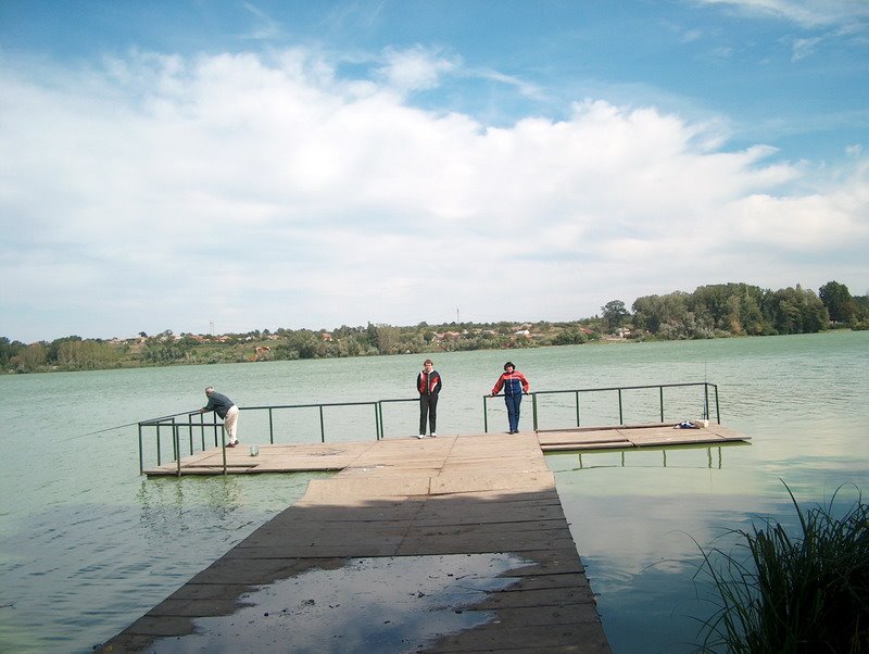 Lacul Geormani - statiunea Victoria by MihaelaSabina