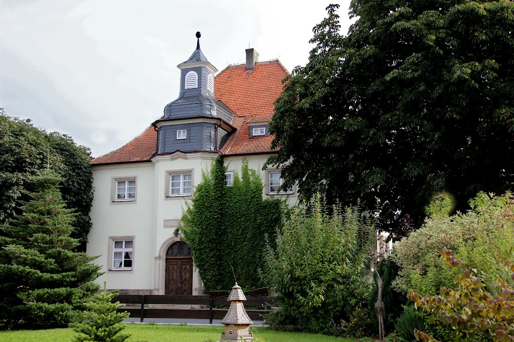 Kronach-Höfles Altes Schulhaus by Contessa