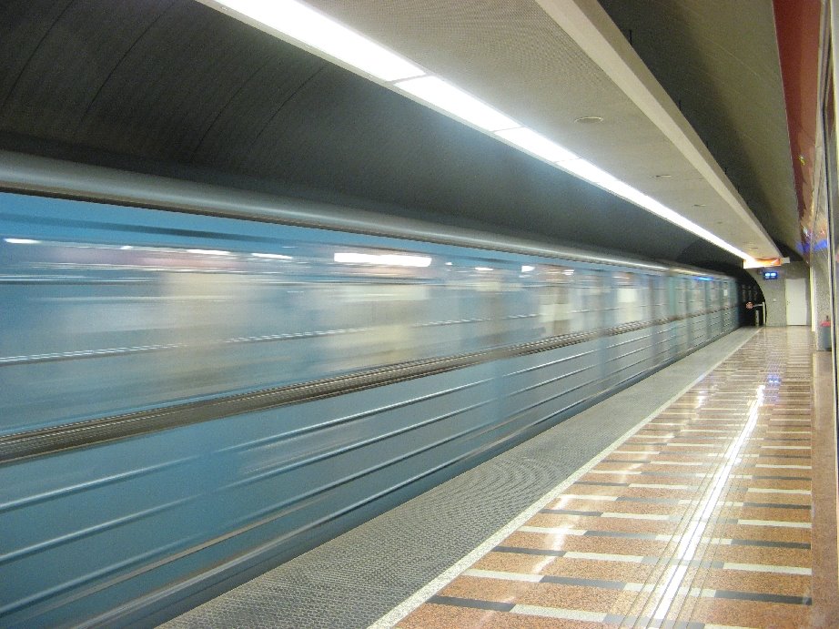 Keleti metro station by damian liszka