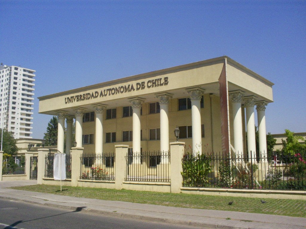 Universidad Autónoma de Chile, Sede Santiago by Juan Patricio Gonzalez