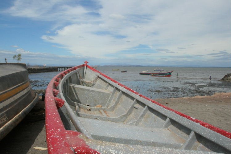 Descanso de la mar by Luis Angel Umaña