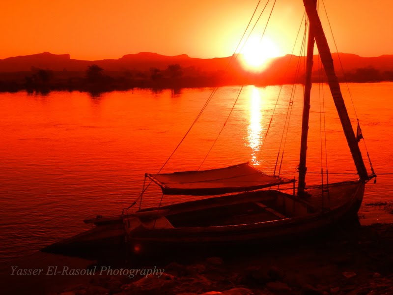 Al-Minya Nile River side by Yasser El-Rasoul