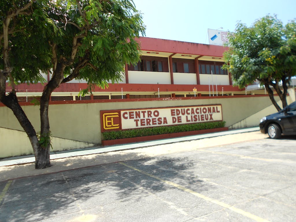 Centro Educacional Teresa de Lisieux by magalhães jaime