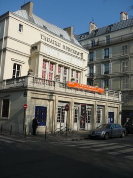 Paris ville de théâtre, sur le Boulevard des Batignolles by zagreus