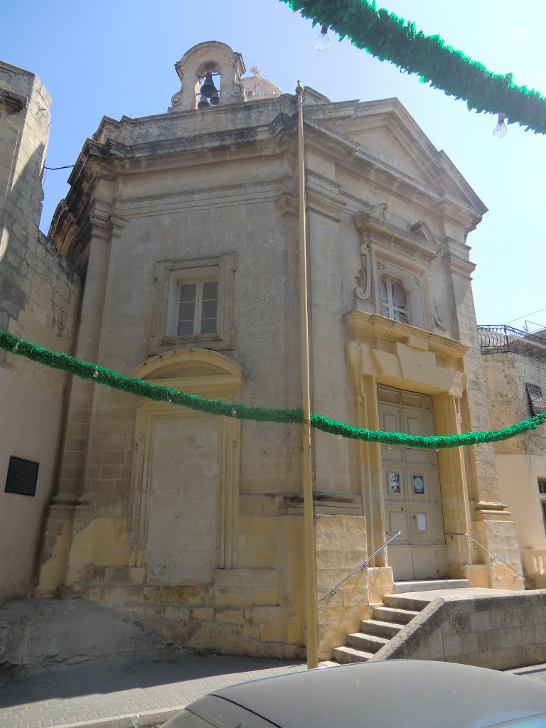 Zurrieq (Malta) - Chapel - St. James - (LISTEN BELLS) - (http://www.youtube.com/watch?v=DGmZLsb9lMk&feature=channel&list=UL) by rayden