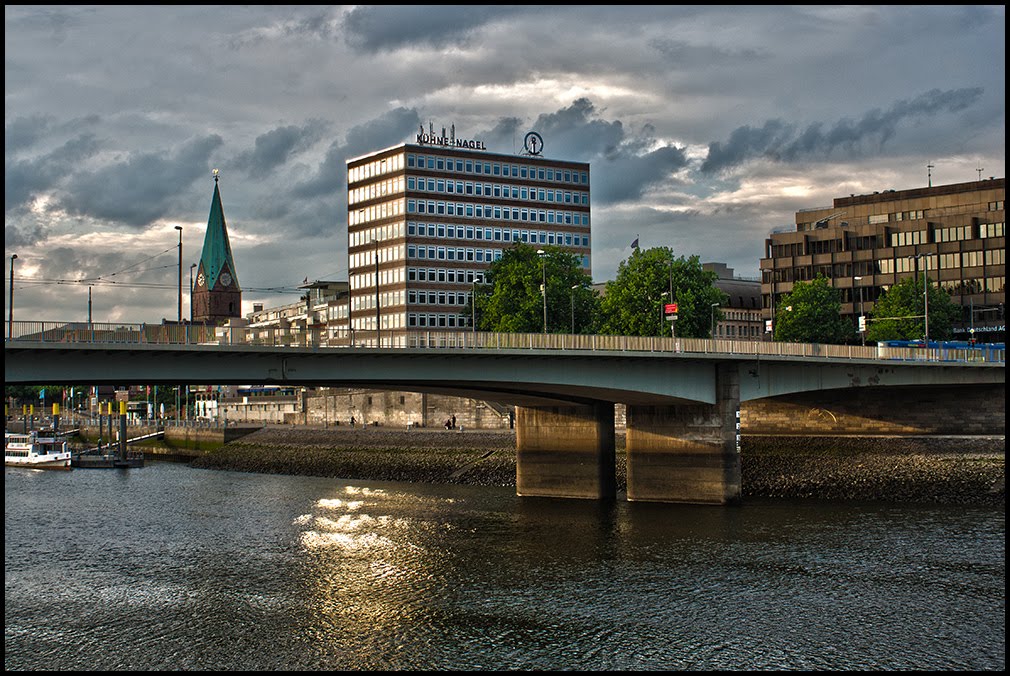 Bremen / Weser by Michael Bock