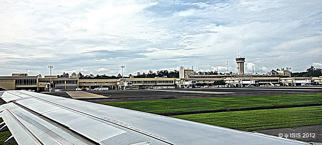 Taxi to Take Off • SAL To LAX • Las Flores • El Salvador by Easy Street Images ©