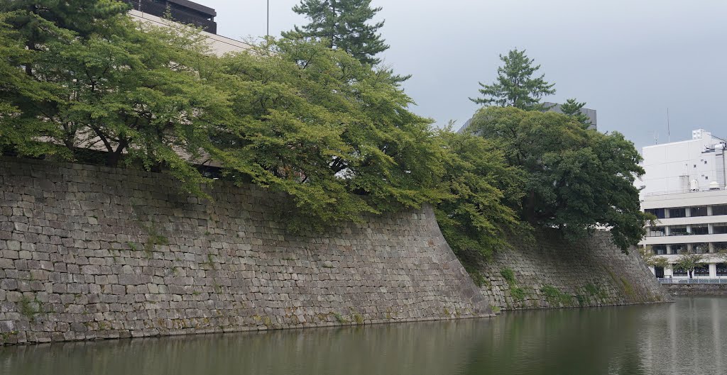 福井城址　Fukui-jo castle by Gwendolen Grandcourt