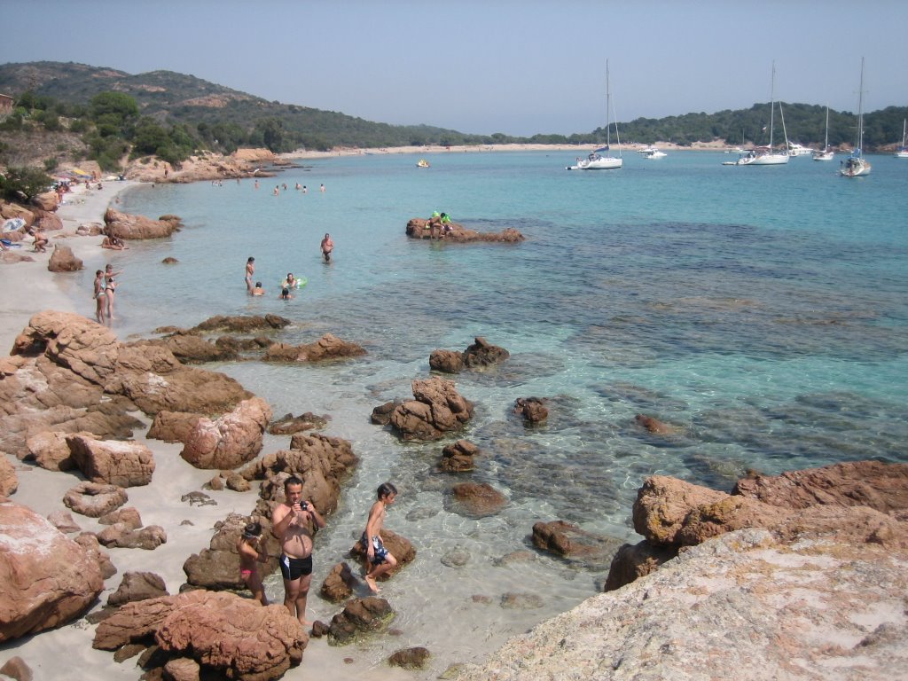 Spiaggia della Rondinara by Linda pek