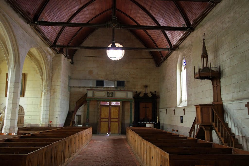 Nef de l'Église Saint Pierre de Boissy lès Perche by Jean-Paul Dominique BERTIN