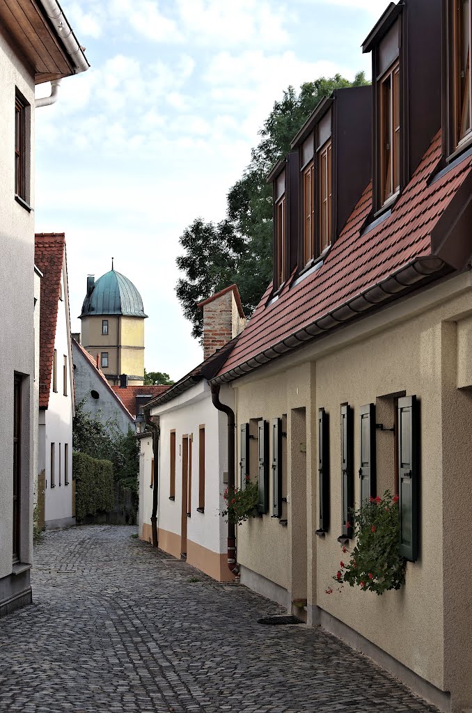 Stadtmauer, Friedberg, Bayern, September 2012 by PETEGE