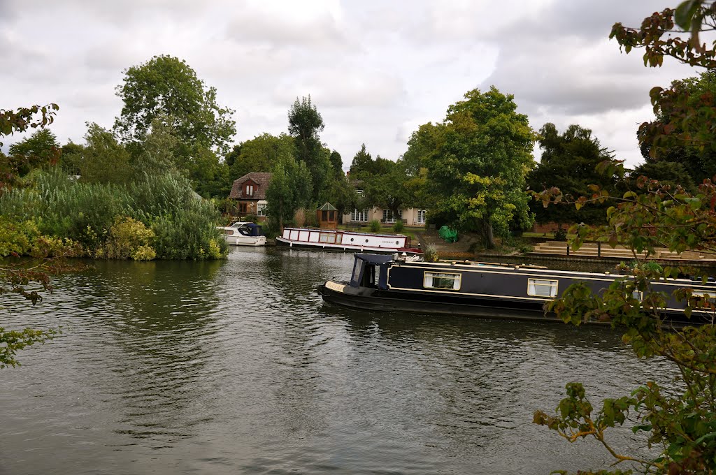 Thames River at Runnymede - PH by Pete Hernandez