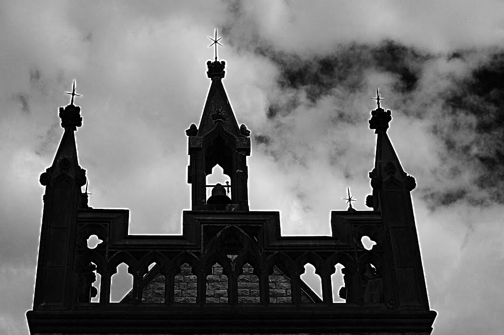 "St anne" over haddon. peak district. july 2012 by kinderbill