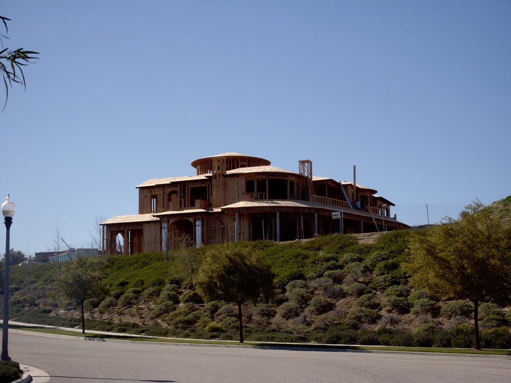 Under construction mansion - Stevenson Ranch, CA,USA by benitolaxa