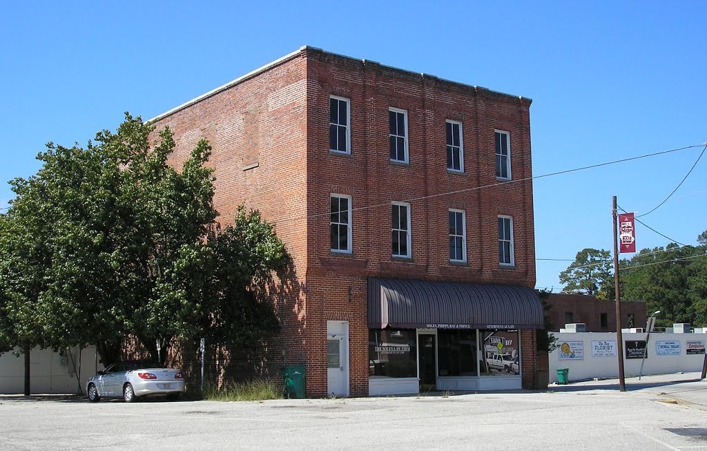 Old Store around Courthouse---st by SteveTysinger