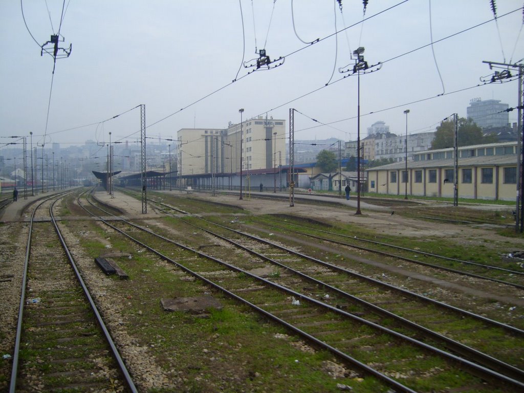 Beograd, pogled na železničku stanicu by Dejan Kovačević