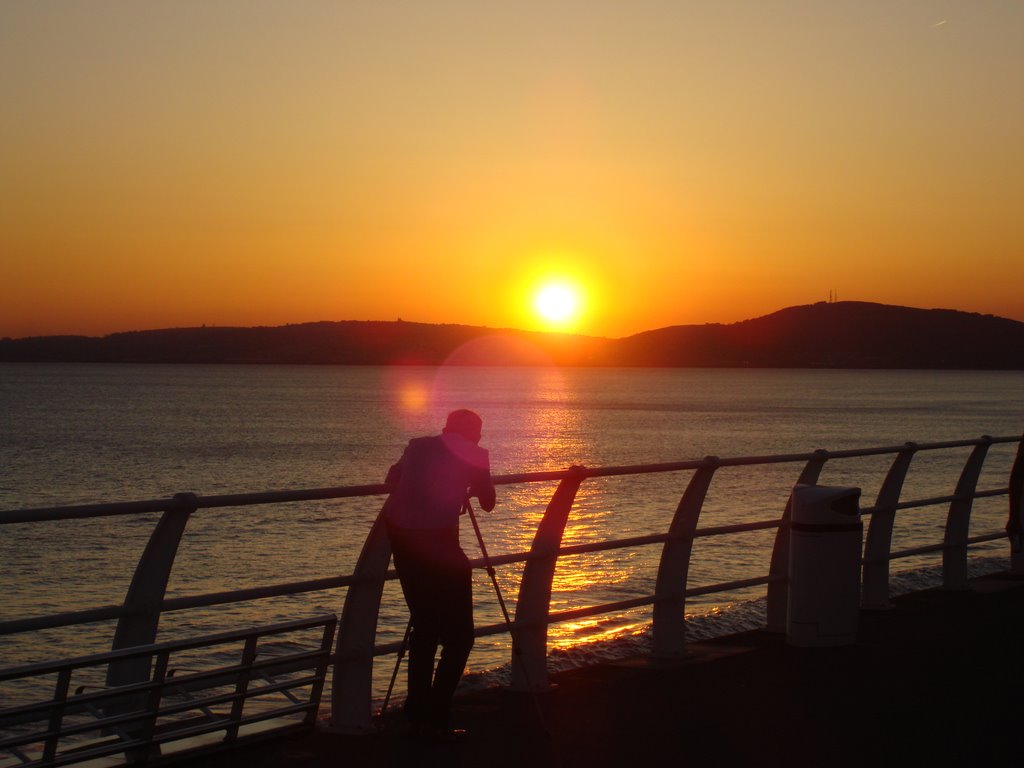 Sunset in Aberavon Beach looking towards Swansea by jigners