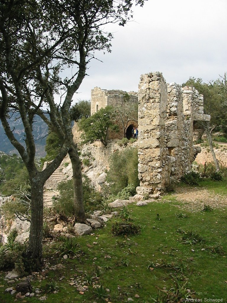 Castell d' Alaro, Befestigungsanlage der unteren Ebene by Andreas Schwope