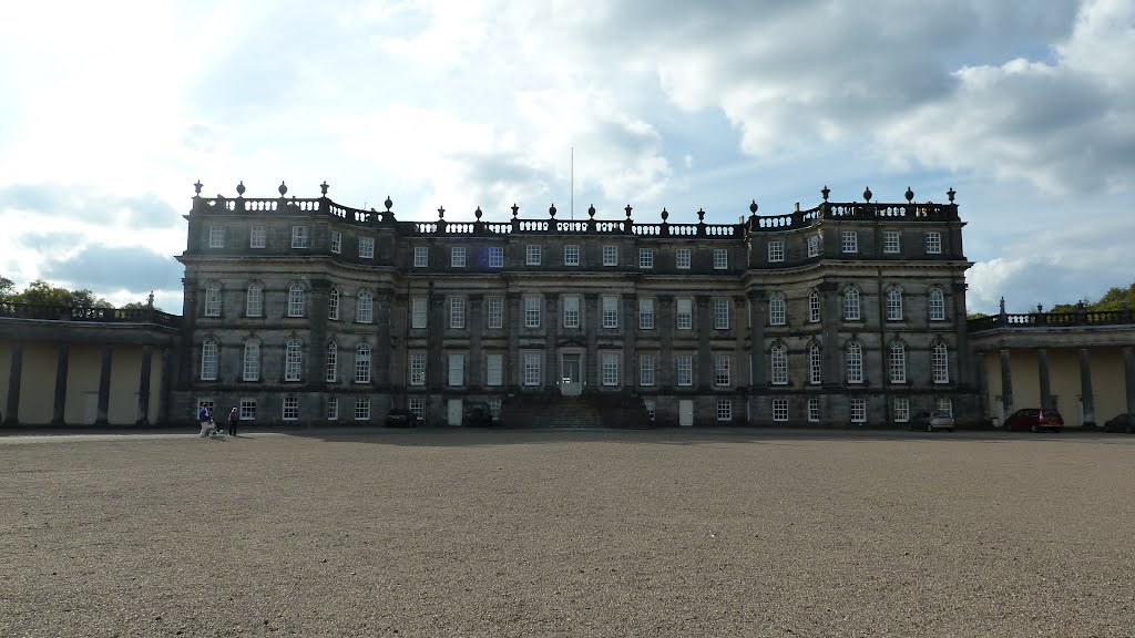 Hopetoun House from the east by blizzard.ritchie804