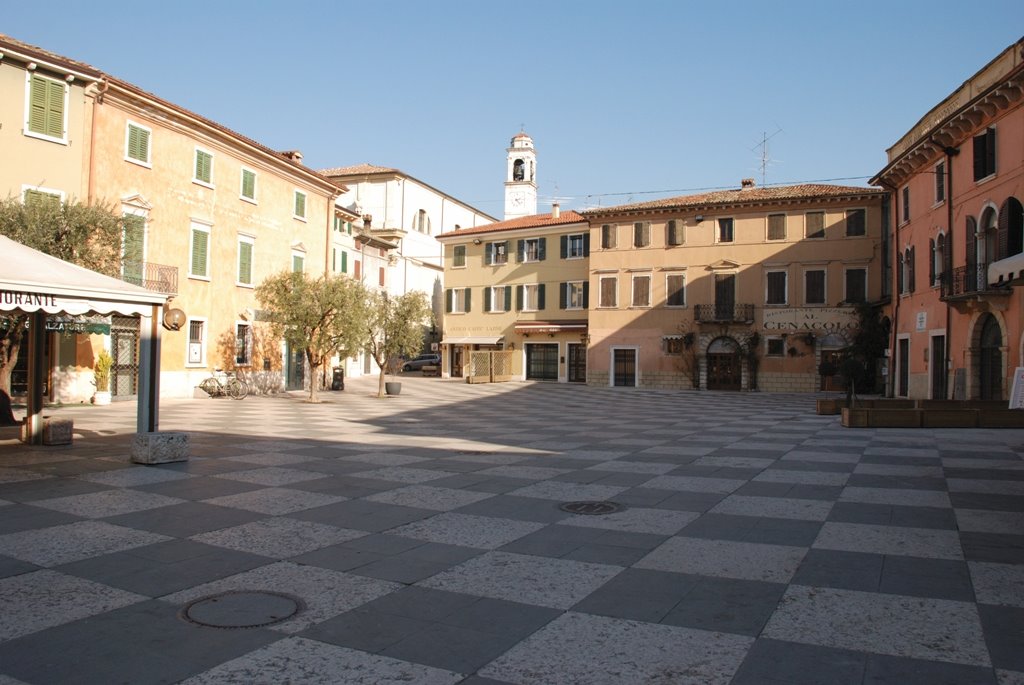 Lazise in winter by Gabriel Haering