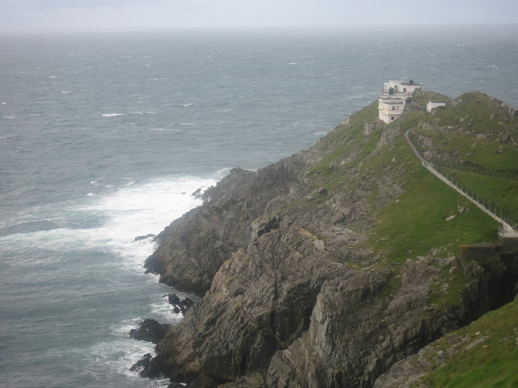 Mizen Head lighthouse by Goovi