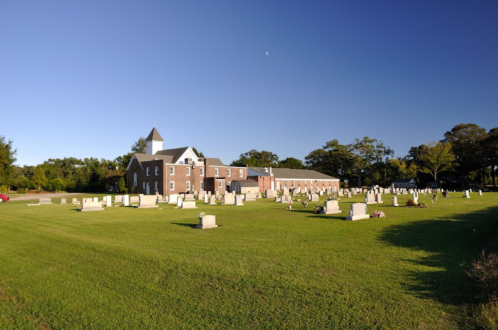 VIRGINIA: VIRGINIA BEACH: CREEDS: Oak Grove Baptist Church, 691 Princess Anne Road as seen across the cemetery from Pungo Ferry Road by Douglas W. Reynolds, Jr.