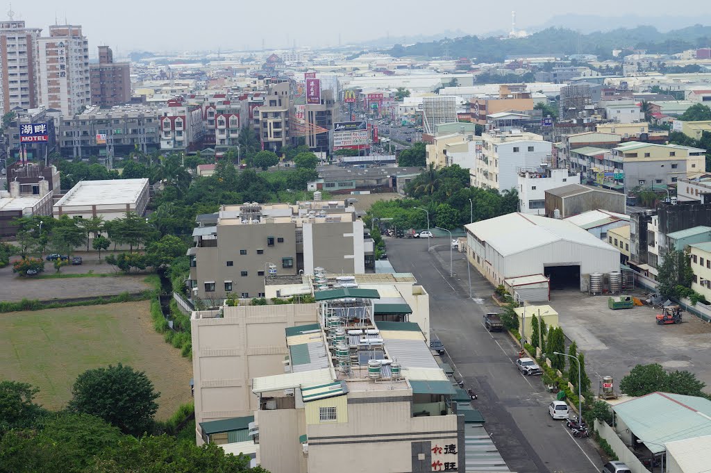 Taiwan 高雄鳥松忠義路往北拍。2012-09-18 by Taiwan泰