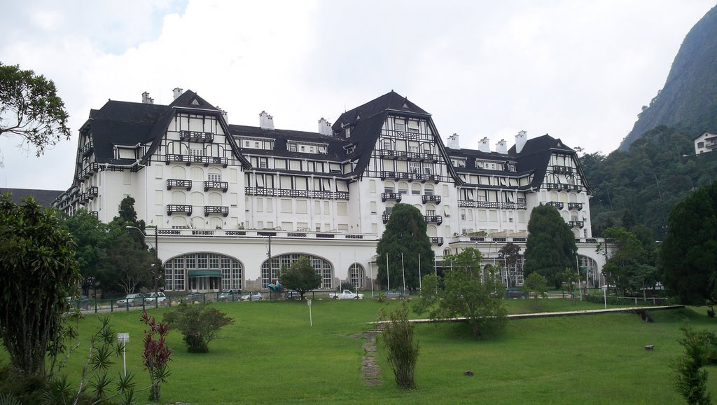 Palacio do Quitandinha Petropolis RJ by F.Oliveira