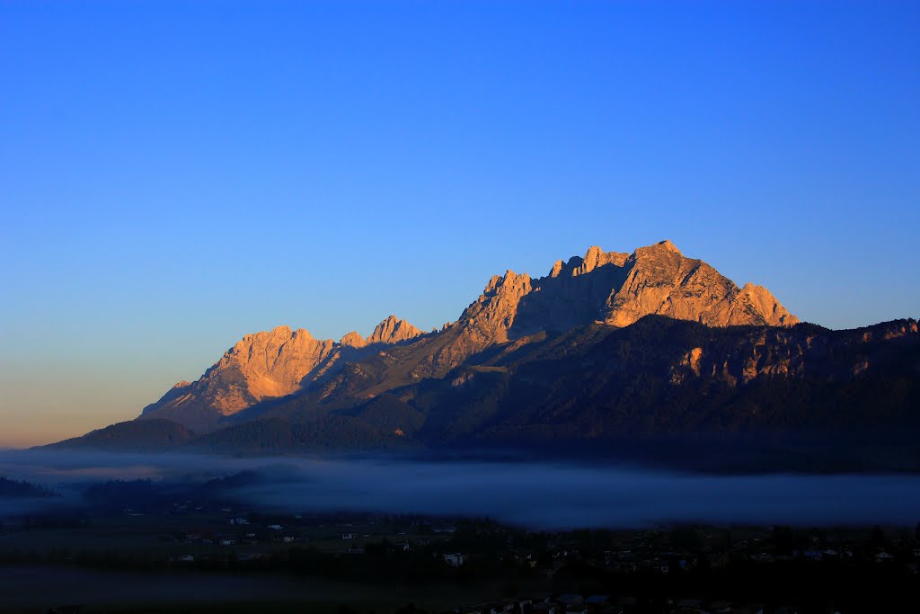 Nebliger Sonnenaufgang am Wilden Kaiser (© Pipo63) by Pipo63