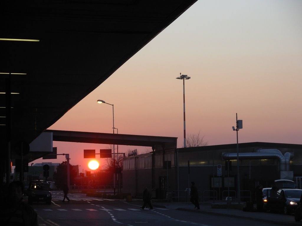 Amanecer bergamo by Adiskide