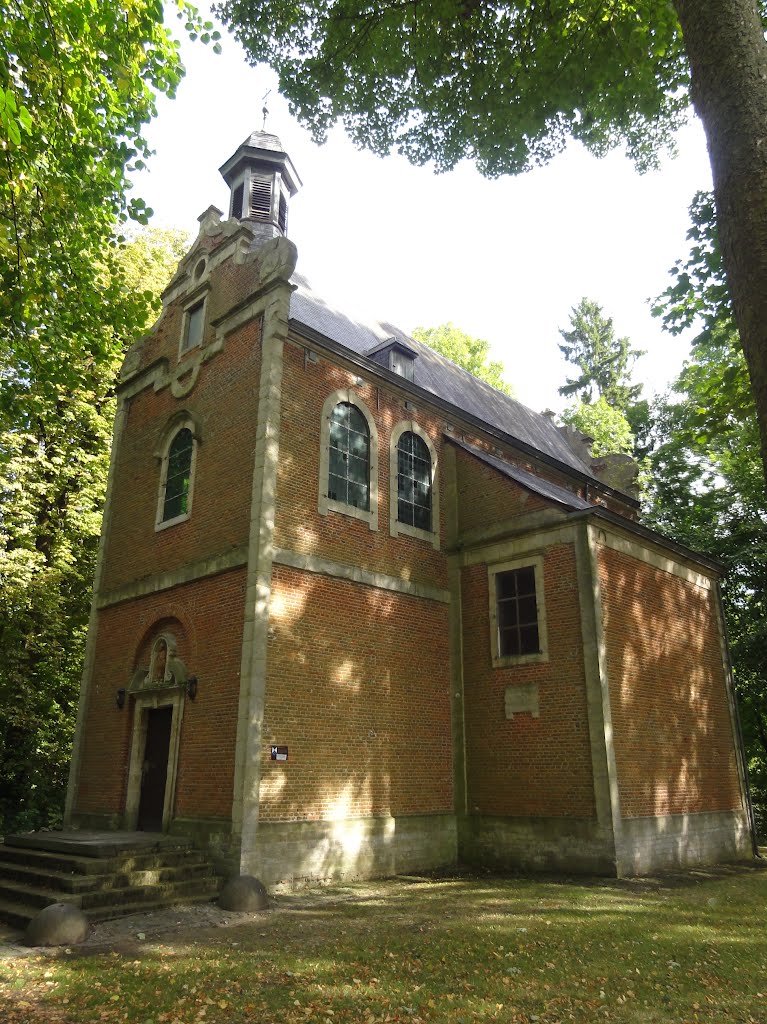 Sint-Hubertuskapel Tervuren by Pascal Van Acker