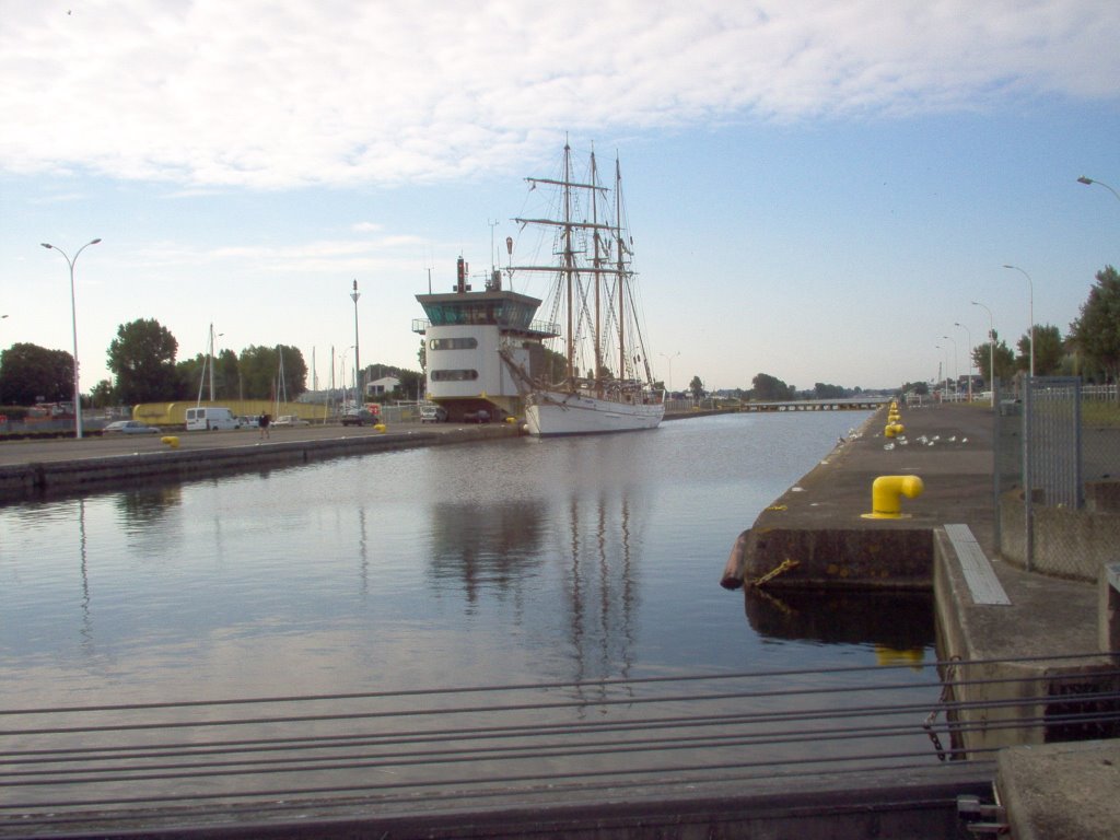 OUISTREHAM (Calvados) by LE QUELLEC