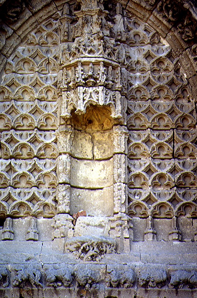 Monasterio de la Victoria detalle portada by Juan José López Amad…