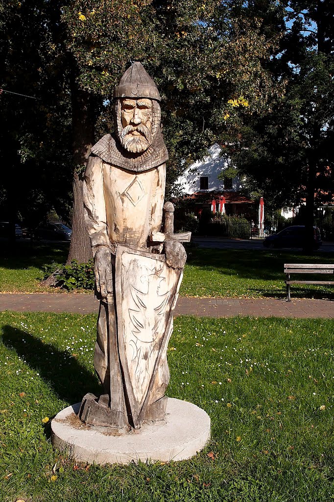 Szamotuły. Sienkiewicz Square - skulpture by JanKulczak