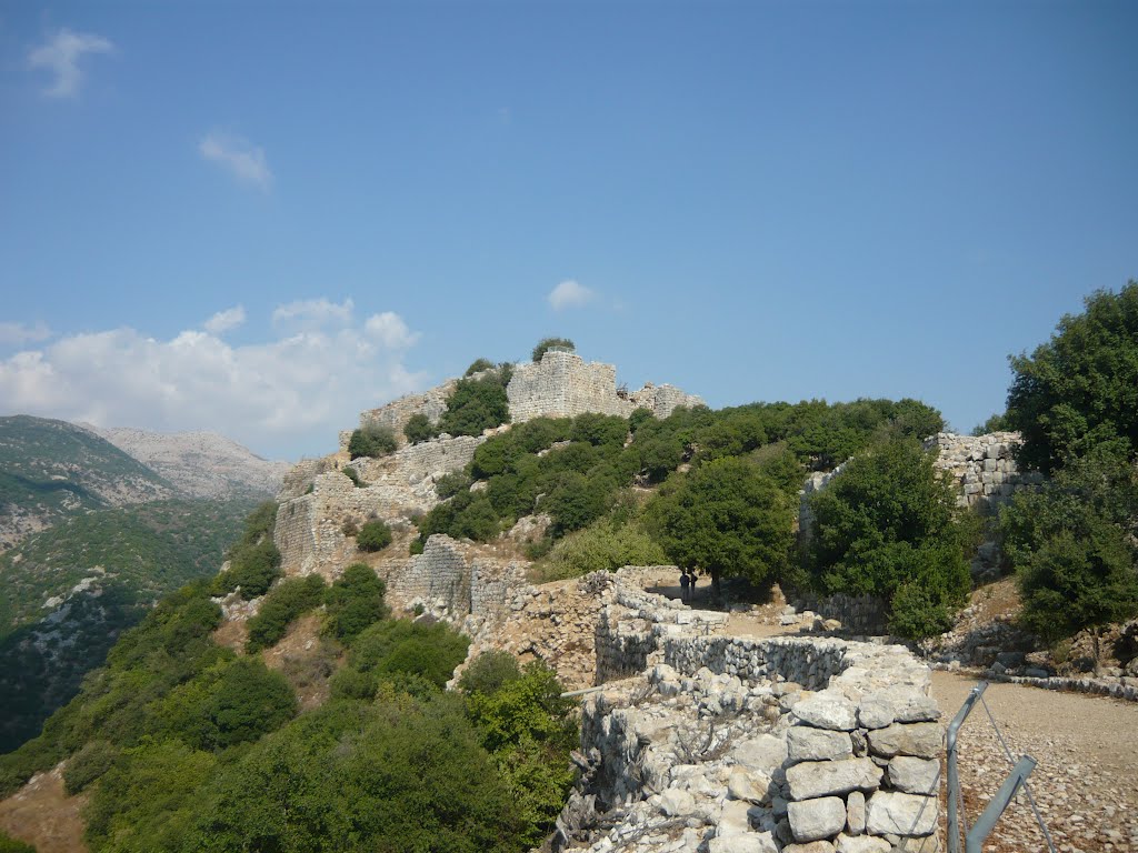 Nimrod fortress , Israel . by yacovro