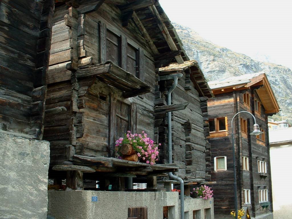 Suisse, des vieux châlets de montagne à Zermatt by Roger-11