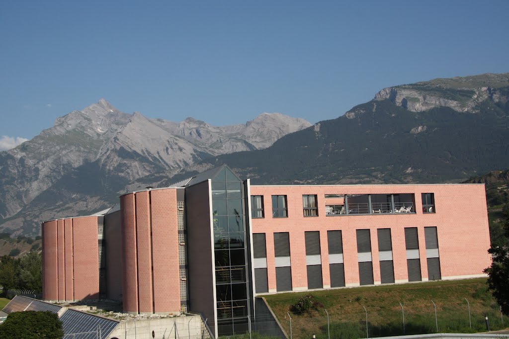 Sion - Ecole de pilotes by Charly-G. Arbellay