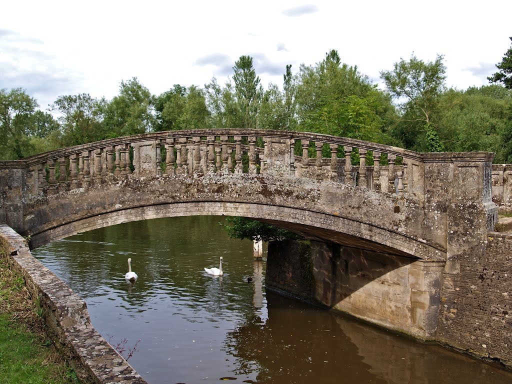 The pretty angled bridge at Iffley lock by andrewsbrown