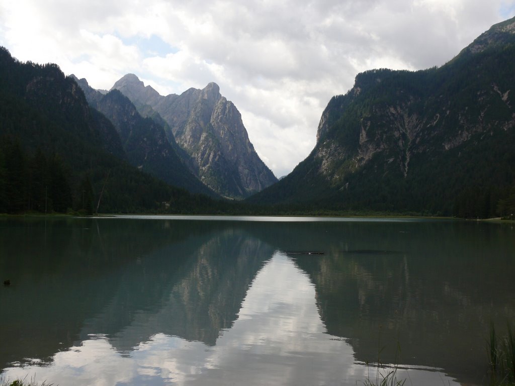 Lago di Dobbiaco by pavel hynek