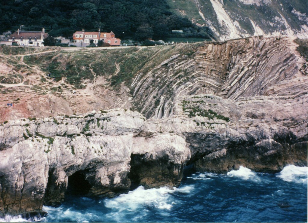 Lulworth Purbeck above Portland Limestone by portolan