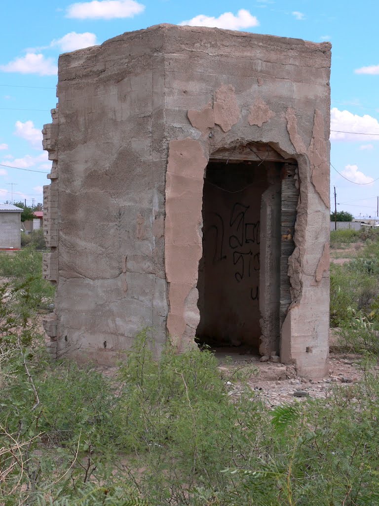 Highway 9, Columbus, New Mexico by J.gumby.BOURRET