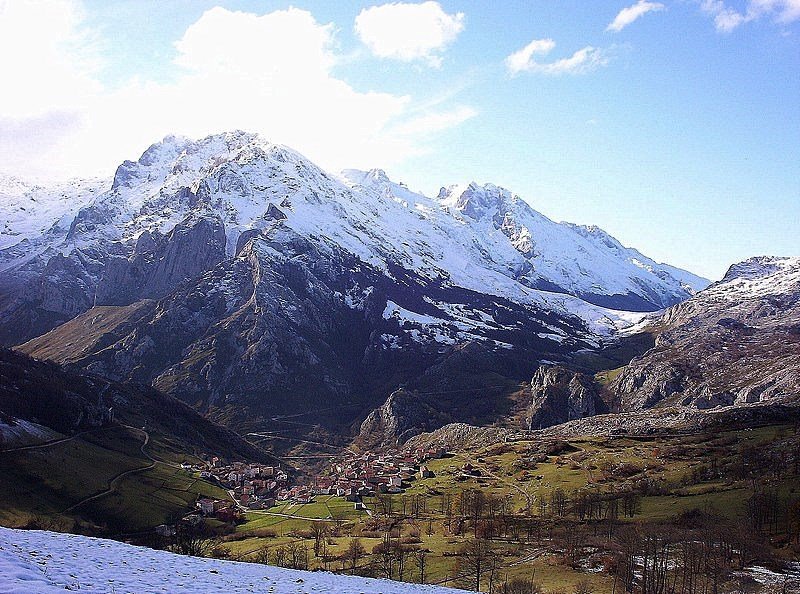 Sotres (P.N. Picos de Europa) by BelenyChe