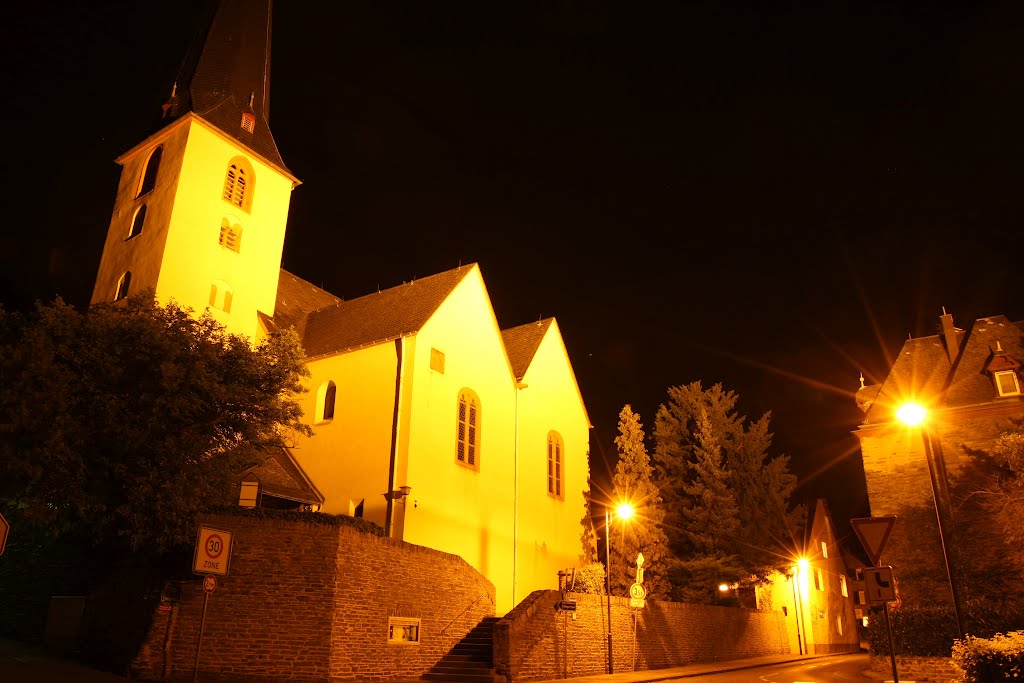 Kerk, Traben-Trarbach, by night by Martijn Burgler