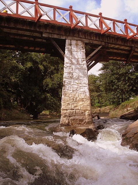 Ponte Sobre o Rio das Almas - Centro Histórico de Pirenópolis by Marcos Vinicius Ribe…