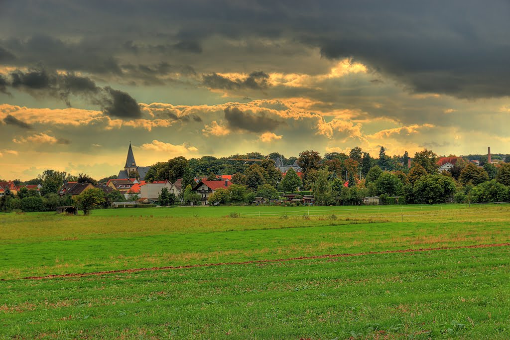 -Hungen- zur Kirche by Markus Freitag